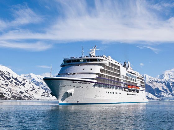 Bent u gewend in luxe te reizen en geeft u de voorkeur aan kleinere schepen? Dan zijn de cruises van Seabourn misschien iets voor u! Deze luxe dochter van de Holland America Line vaart uitsluitend met kleinere luxe schepen en zijn ‘ultra all inclusive’. Dit betekent dat alle maaltijden, champagne, wijn en bier inclusief zijn. Maar ook kaviaar, kreeft en andere lekkernijen passeren de culinaire revue, allemaal "all inclusive". Zelfs de fooien zijn inclusief.